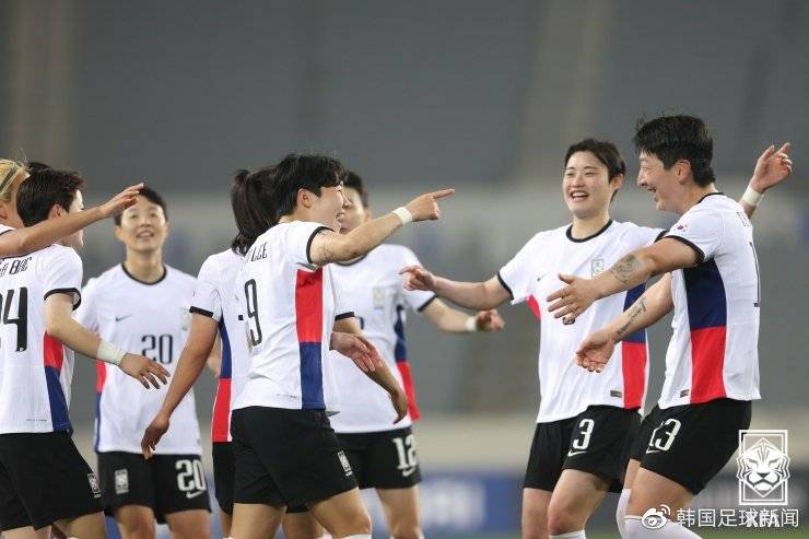 韩国女足奋力拼搏，积极备战世界杯