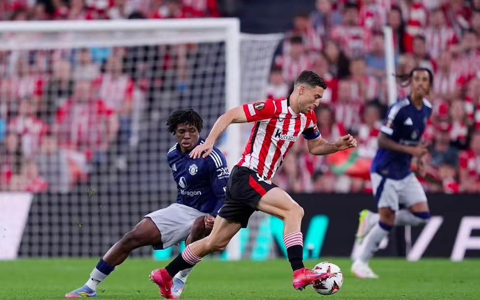 阿贾克斯新星受赞誉希望在欧联杯比赛中有所斩获