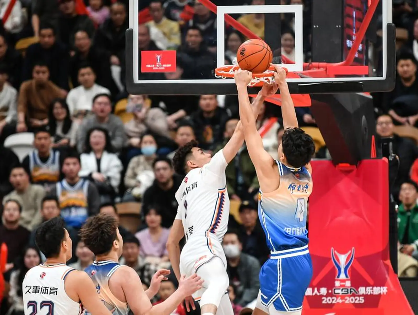 篮网队球员恢复训练，重返球场助力战局