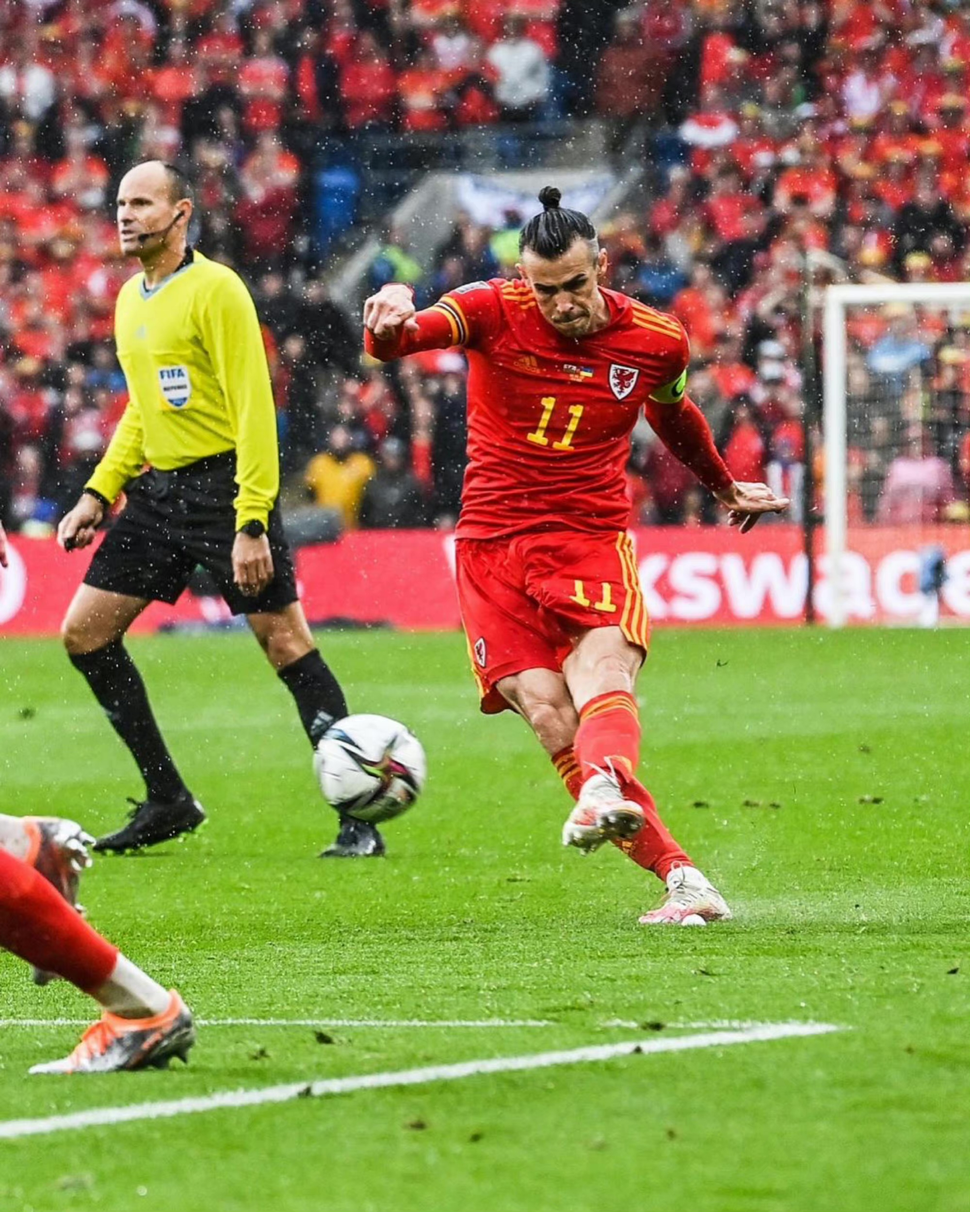 皇家马德里后卫加雷斯-贝尔绝杀，球队压哨胜利