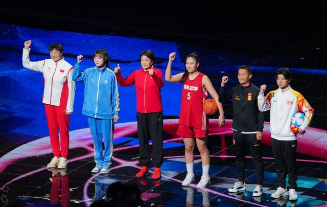 包含中国青年选手火热角逐，夺得胜利的词条