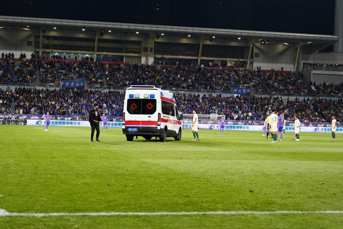 爱游戏入口-天津泰达客场遭受挑战，未来之路充满艰辛