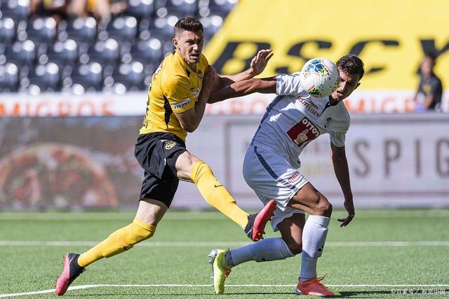 沙尔克04豪取胜利，连胜纪录延续的简单介绍