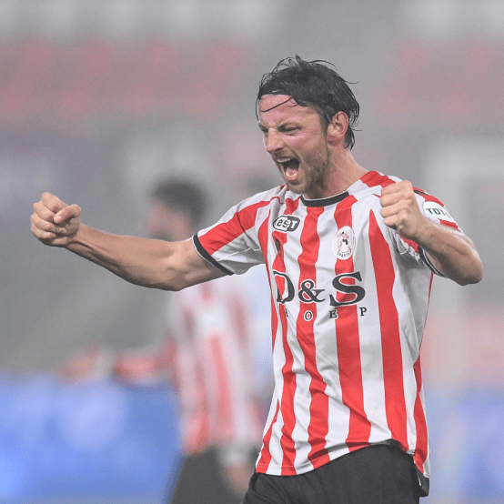 包含阿贾克斯壮大联赛成绩，欧冠之路愈加坚定的词条