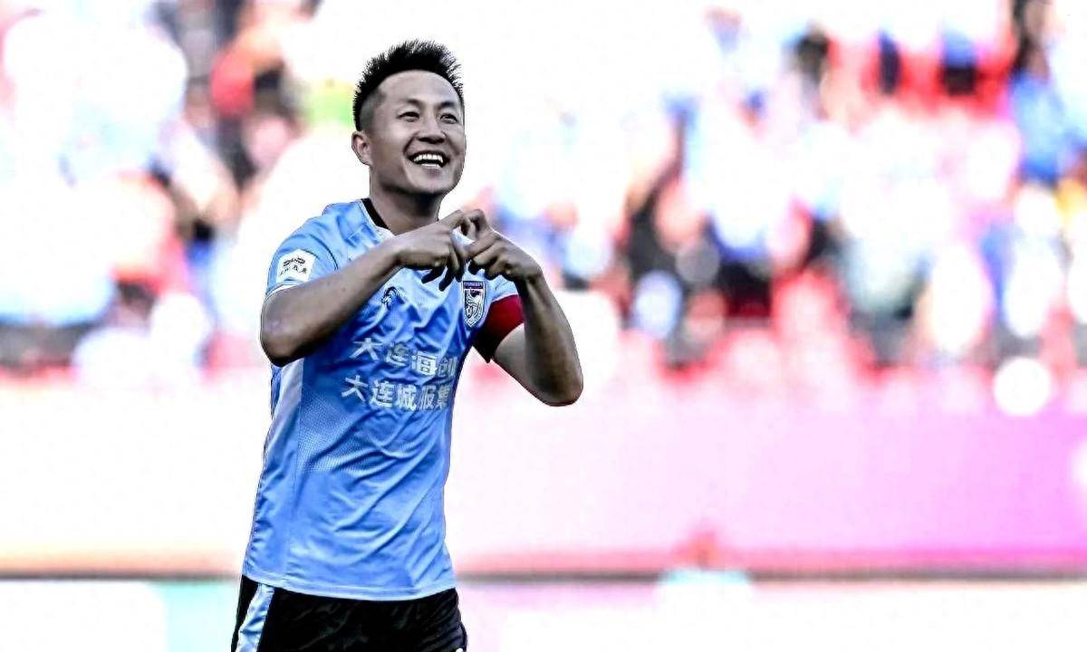 爱游戏官方-大连人主场战青岛黄海，争夺三分的简单介绍