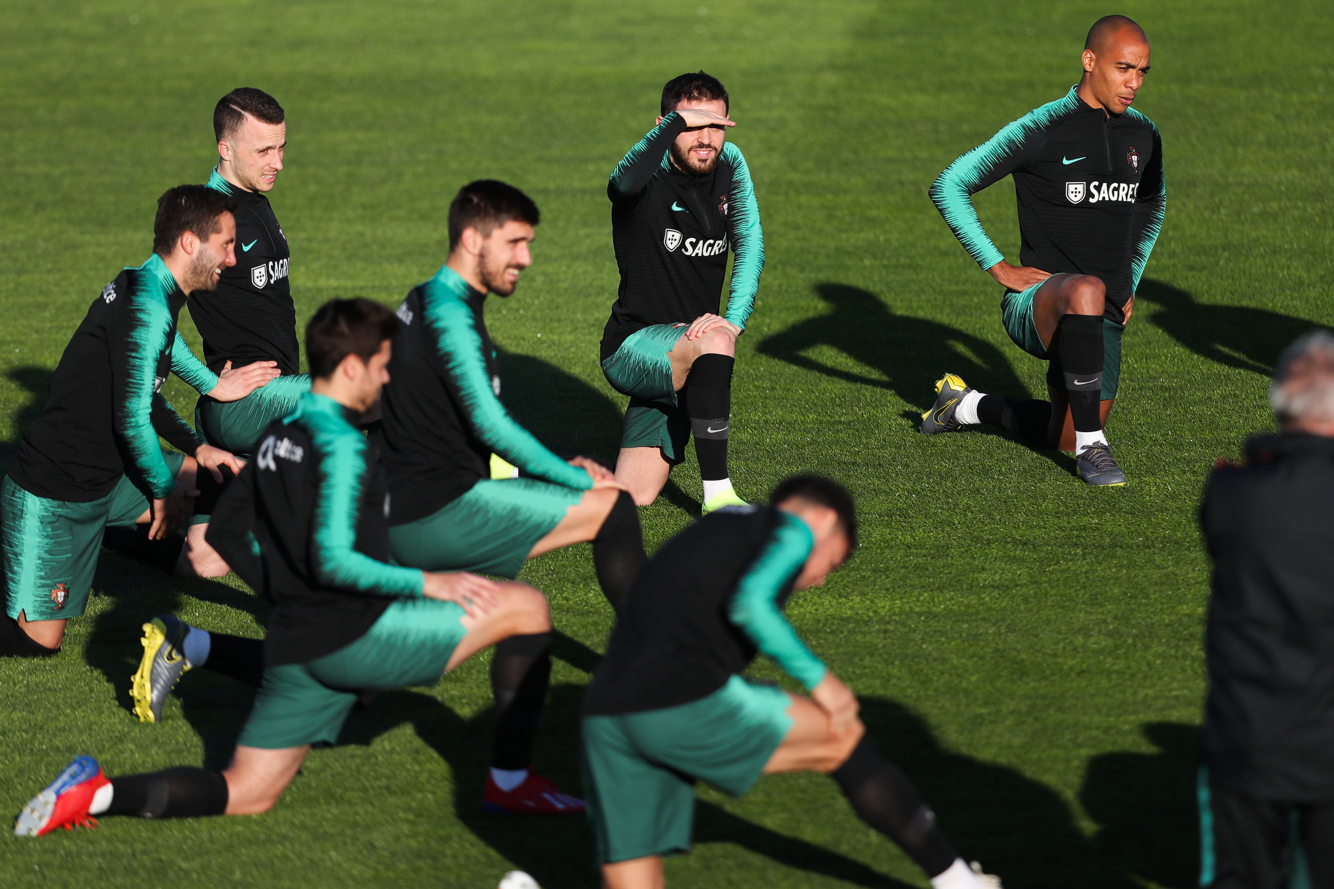 爱游戏官网-塞尔维亚备战挑战葡萄牙，为欧锦赛做准备