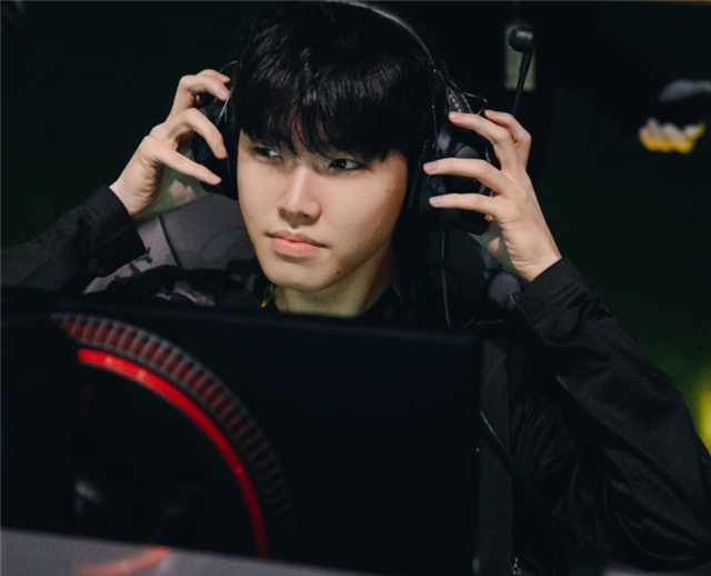 包含TSM血洗HKA，Chovy线上压制力十足鏖战多局半决赛，成为赛场最大亮点的词条