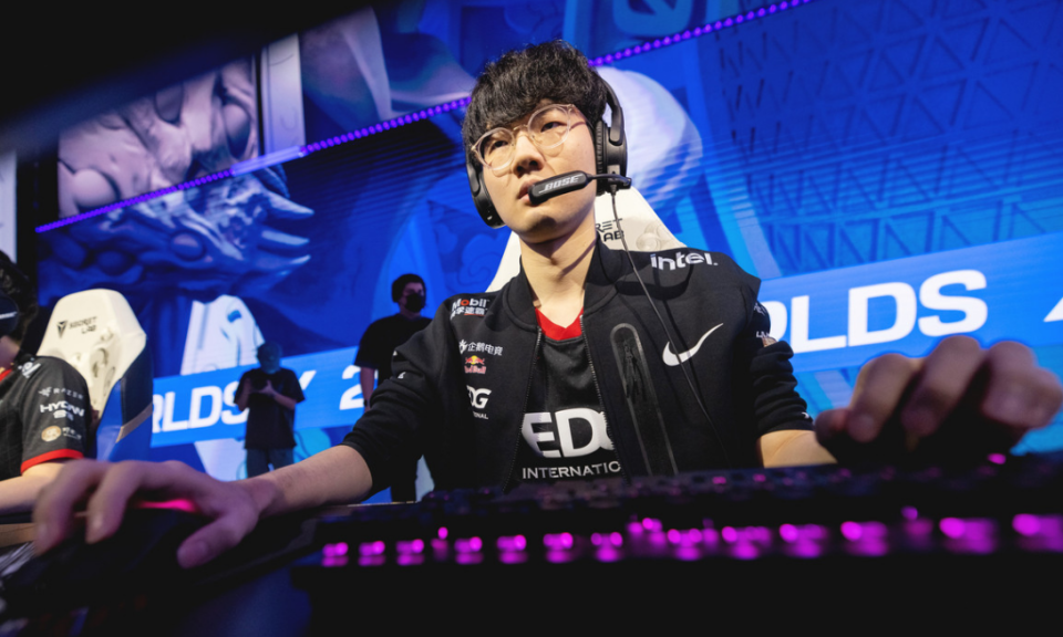 DFM碾压EDG，Viper开启传奇时刻宿敌对决淘汰赛，点燃全场激情的简单介绍