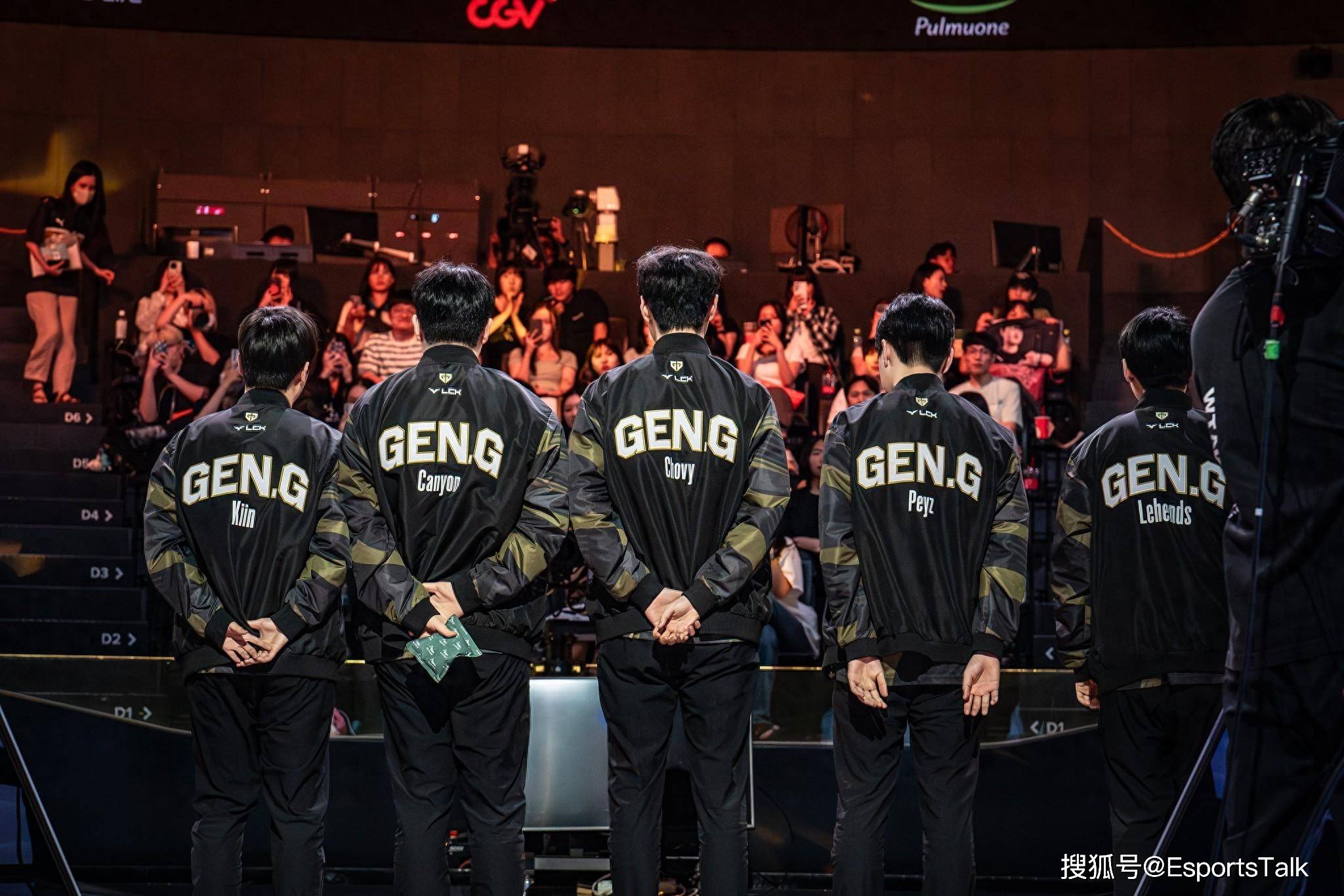 爱游戏大厅-包含V5绝杀TES，Chovy完成史诗逆转峡谷大战小组赛，引爆全场热议的词条