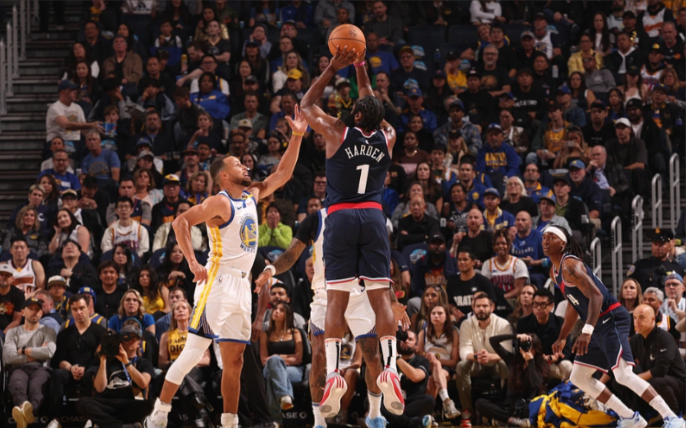 快船大胜勇士，实现六连胜