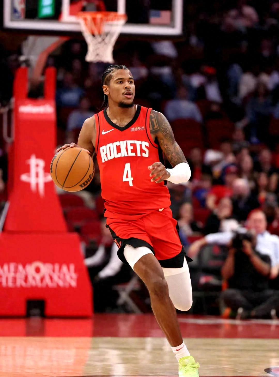 火箭大胜灰熊，继续积极拼搏