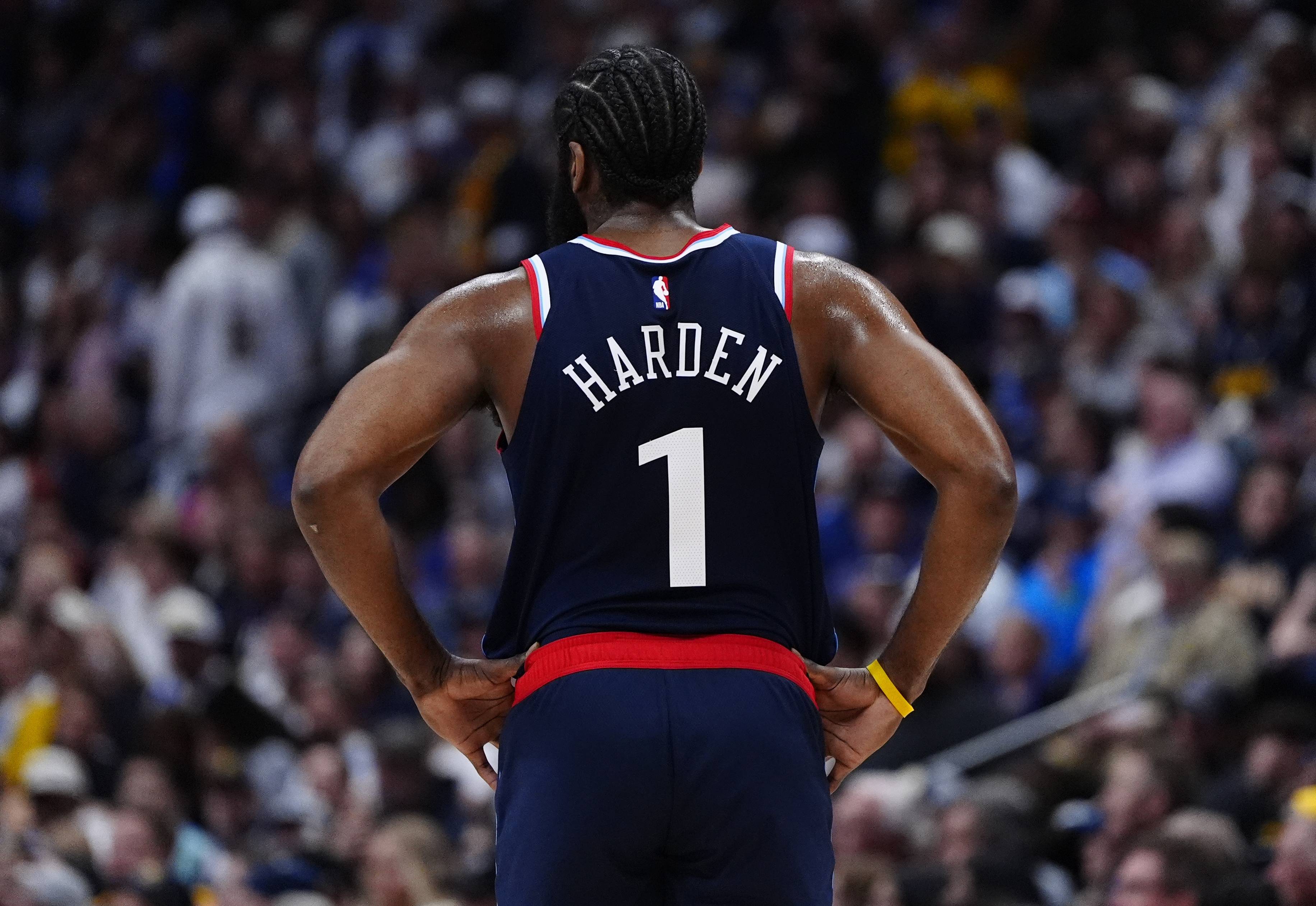 火箭队遭遇快船队逆转，遗憾失利