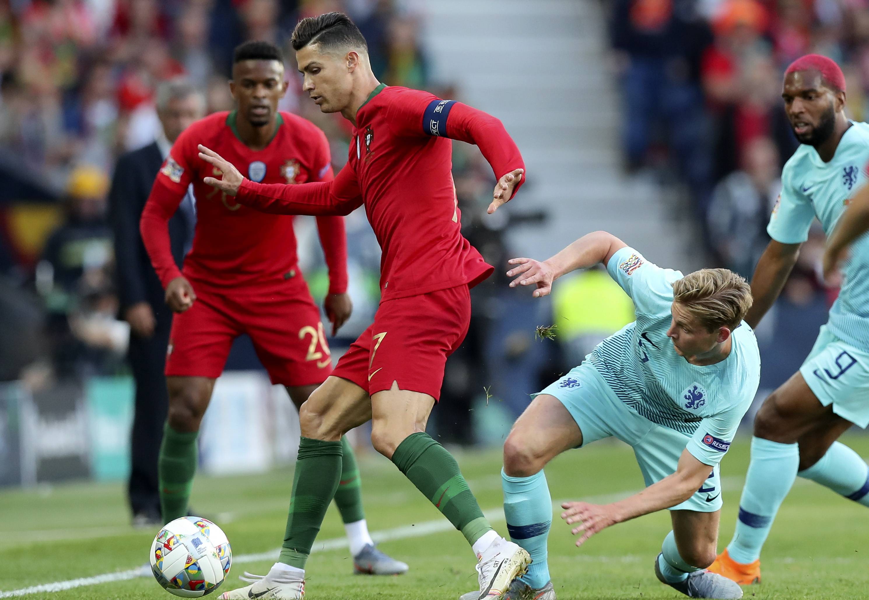 比利时队力克葡萄牙，挺进半决赛