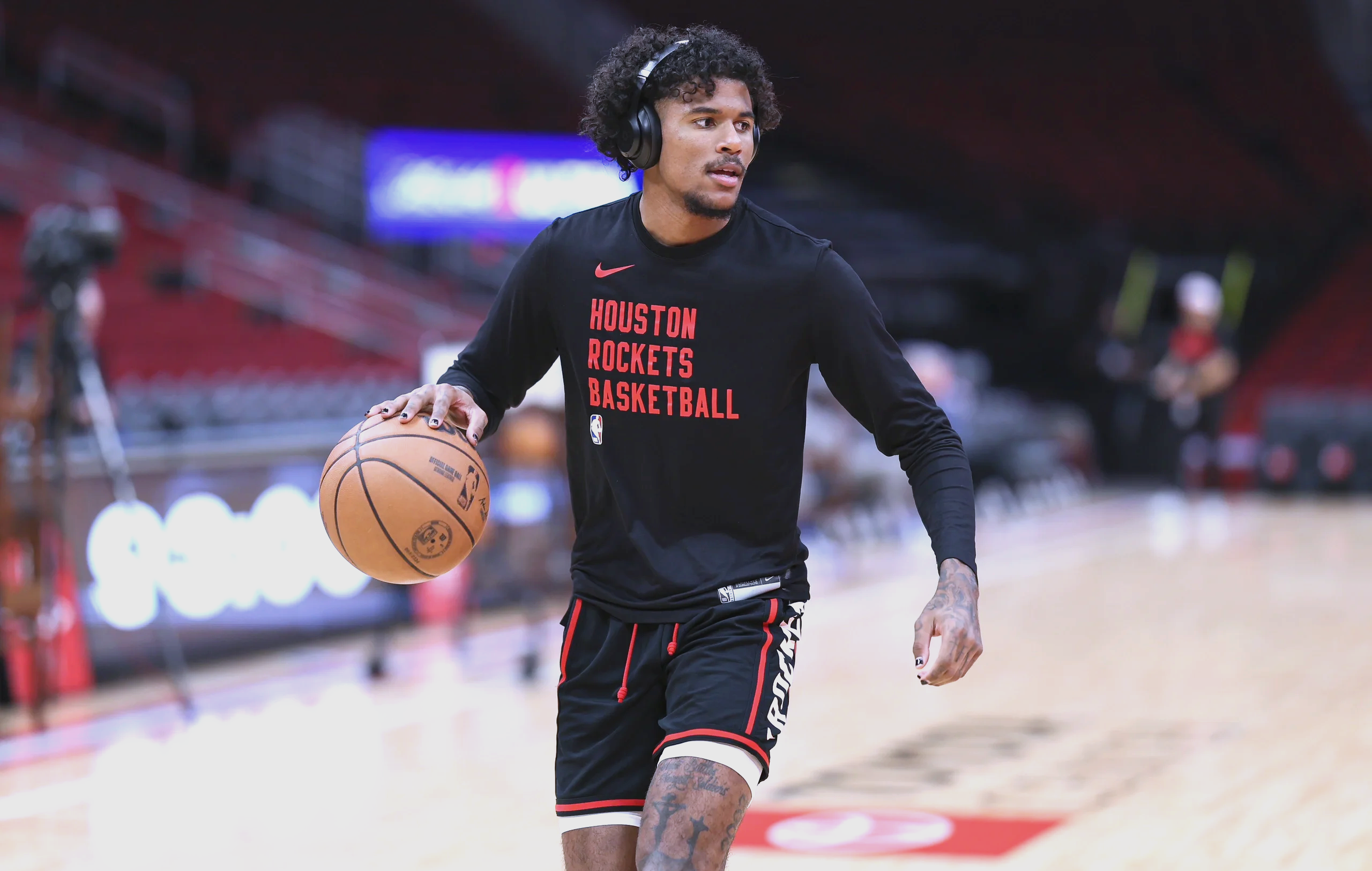 爱游戏官方入口-独行侠战胜雷霆，东契奇再现神奇表现