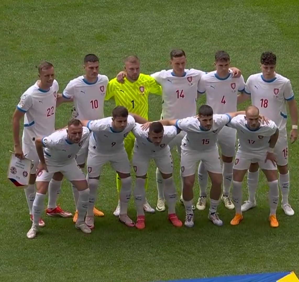 关于欧洲杯：苏格兰力克捷克晋级八强的信息