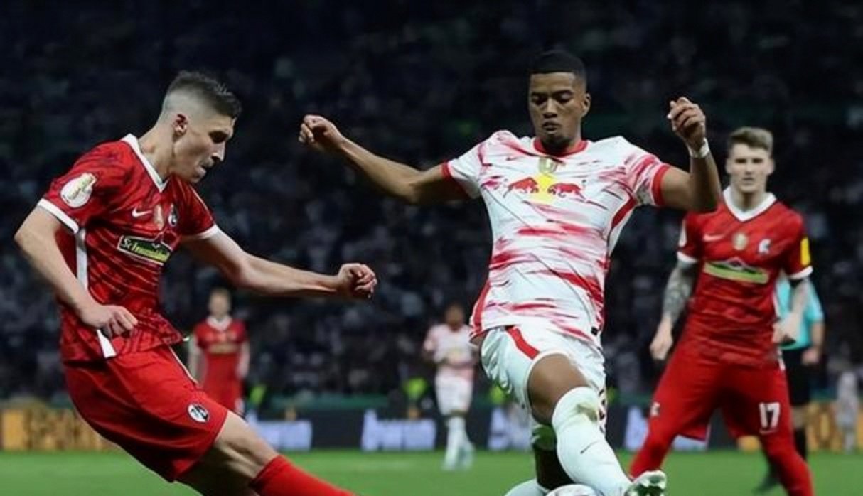 法兰克福客场大逆转，豪取三分