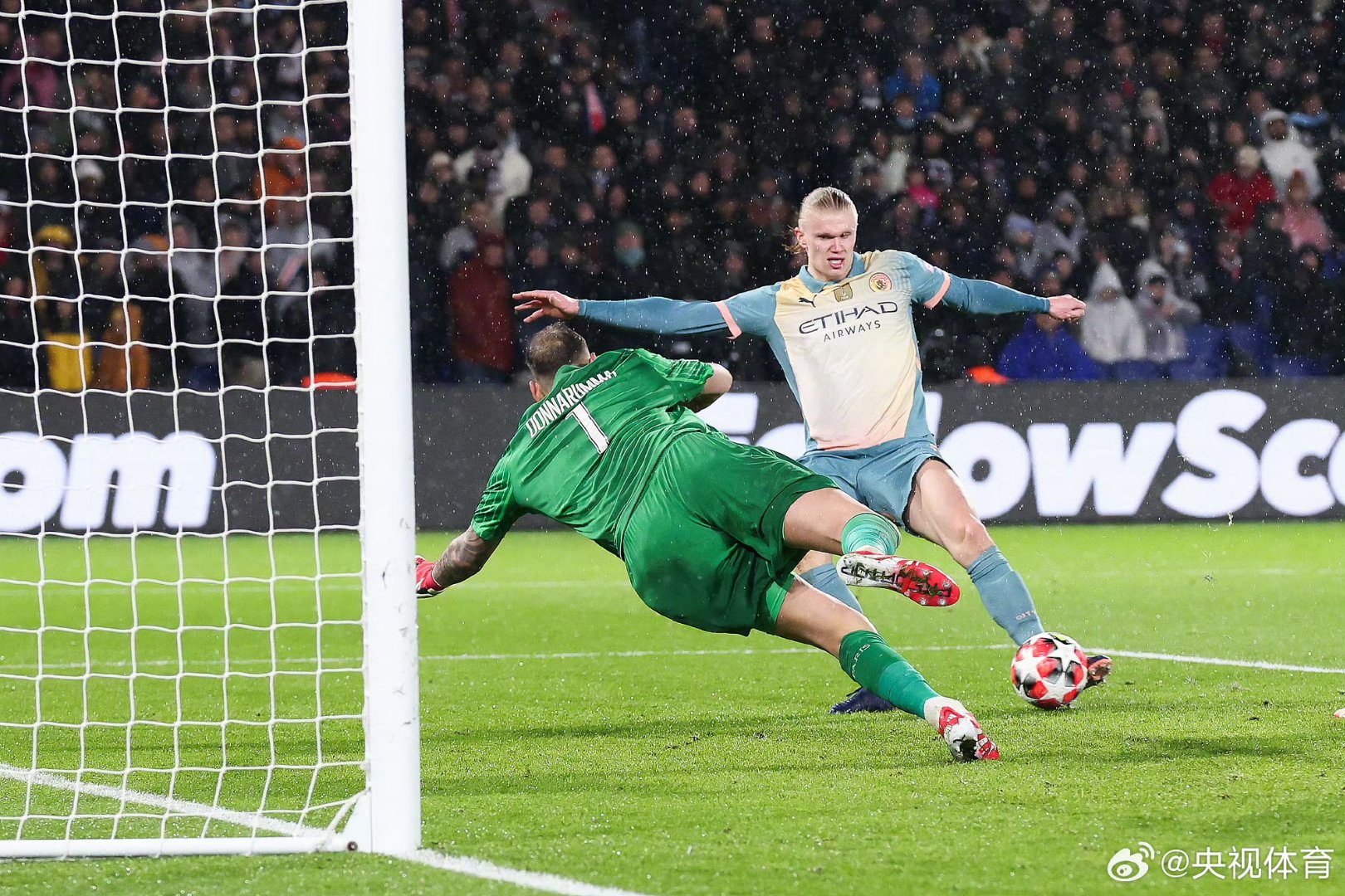 曼城在欧冠赛场上获得胜利,继续前行 曼城在欧冠赛场上获得胜利,继续前行