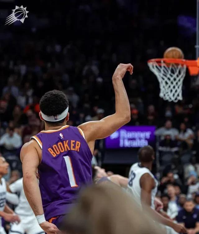 太阳逆转篮网，布克砍下全队最高得分