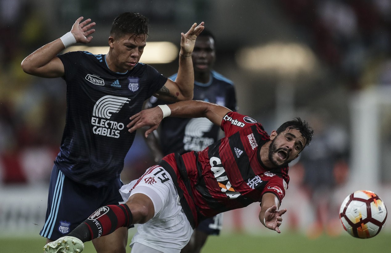 包含威廉姆斯轻取阿斯顿马丁，周冠宇状态火热的词条