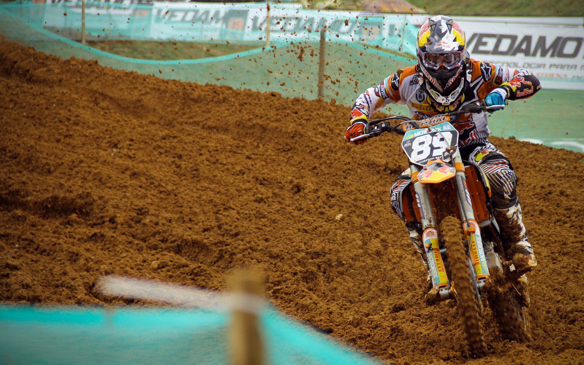 多特蒙德最后一剑封喉!卡马文加,那个在利物浦夜幕中点燃火焰的人