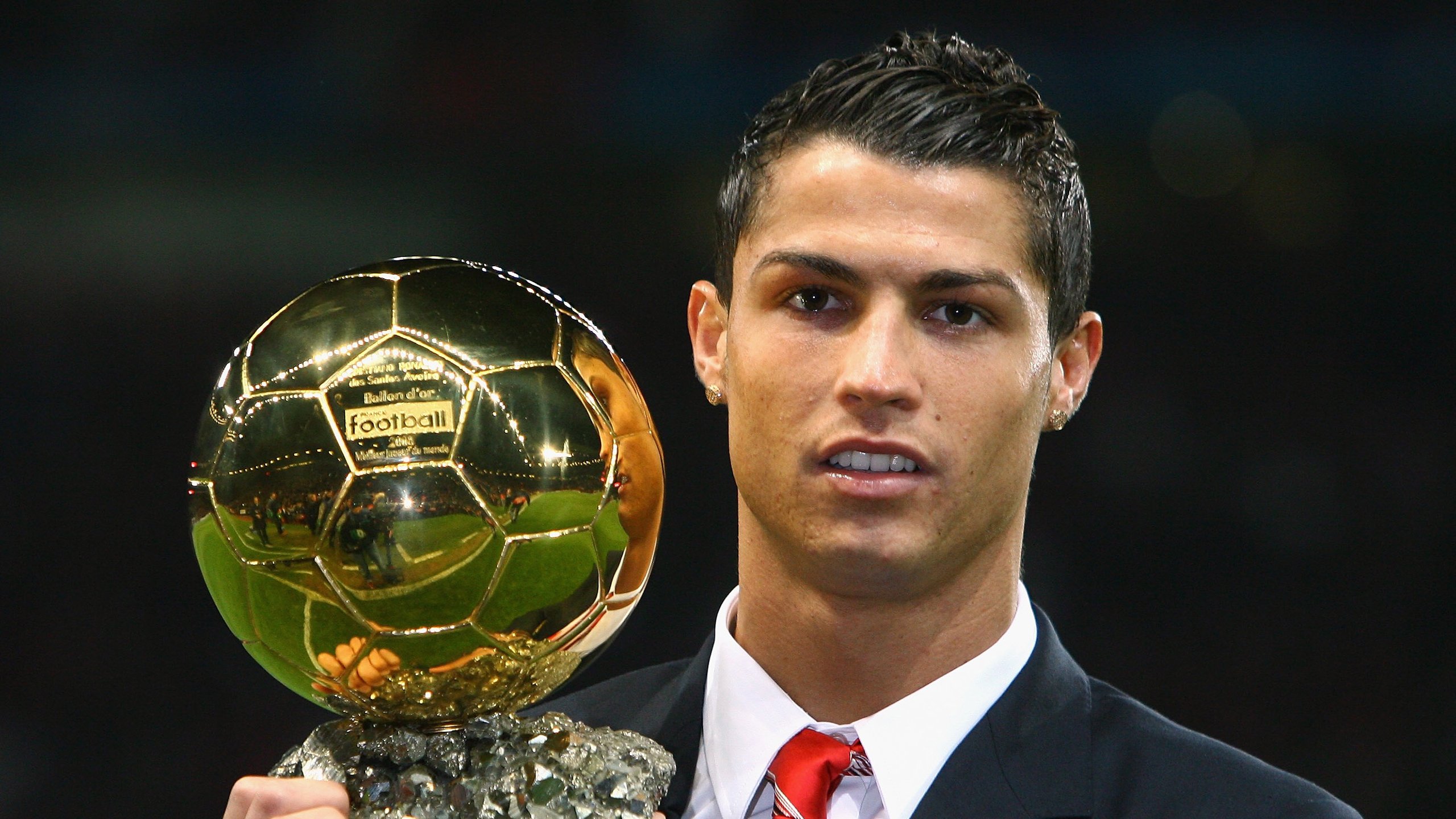 当团队荣耀改写个人历史，穆雷以拉沃尔杯铁血绝杀，颠覆年终总决赛的孤胆叙事