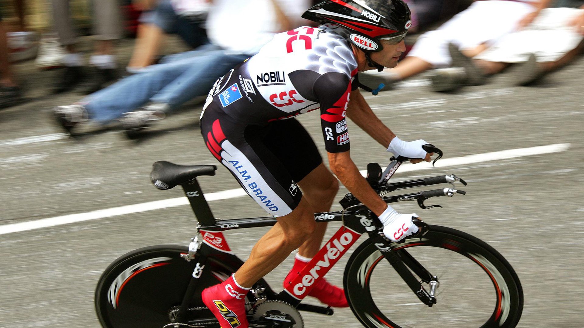 德式桑巴的奇幻夜，当穆勒在巴西皮肤下绝杀马竞