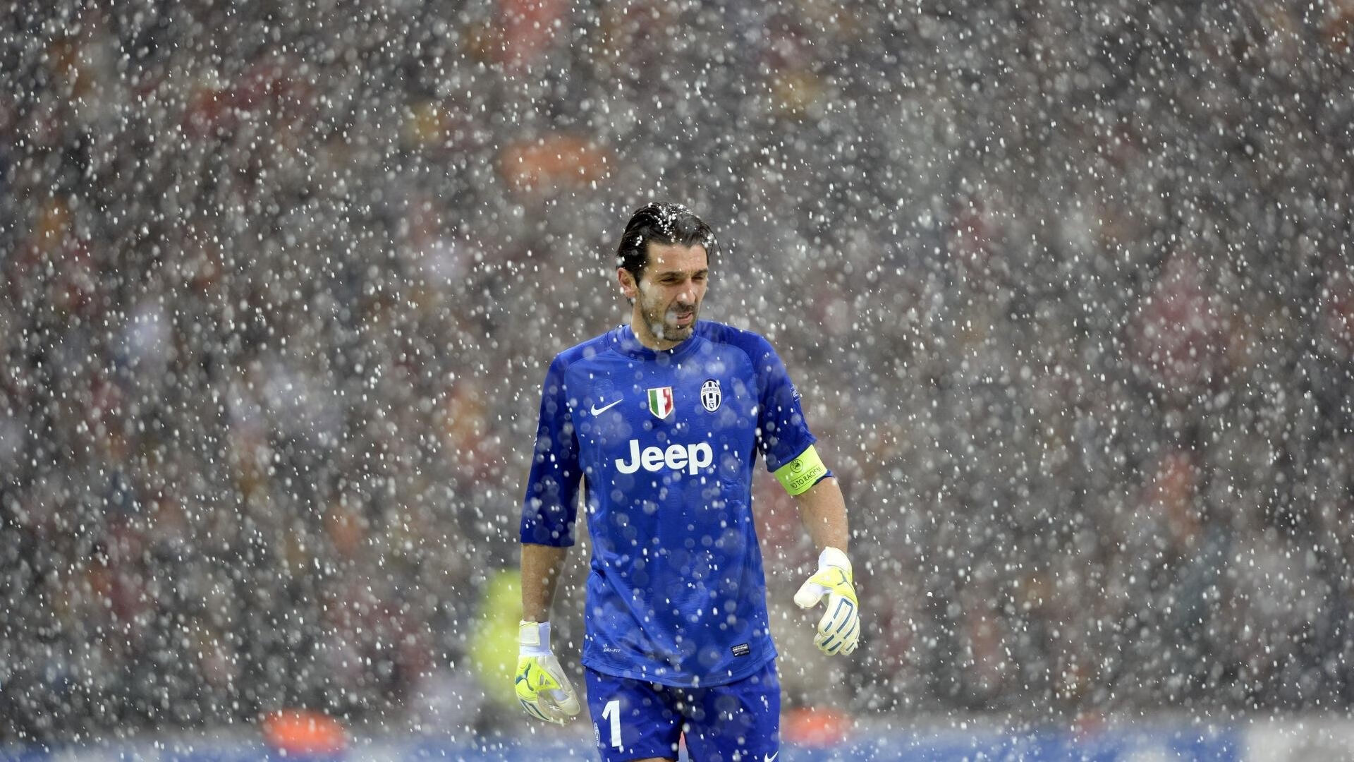 东契奇空降!一个人的国际队点燃惊天逆转夜